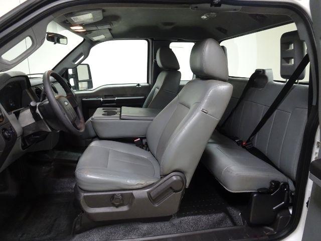 Ford Super Duty F-250 SRW 2WD SuperCab 142" Lariat 2012