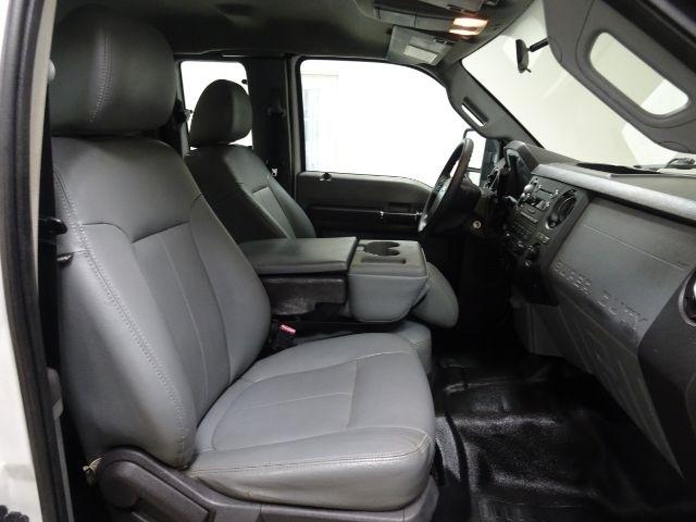 Ford Super Duty F-250 SRW 2WD SuperCab 142" Lariat 2012