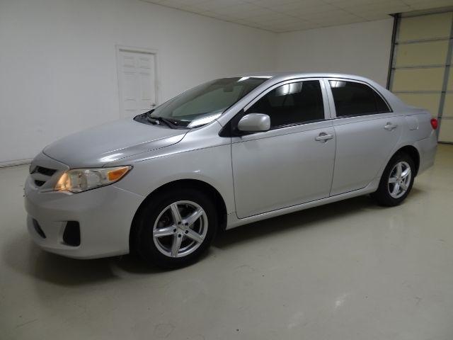 Toyota Corolla 4dr Sdn Auto LE Special Edition (Natl) 2013