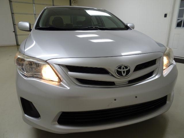 Toyota Corolla 4dr Sdn Auto LE Special Edition (Natl) 2013