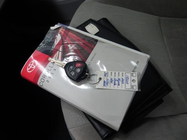 Toyota Corolla 4dr Sdn Auto LE Special Edition (Natl) 2013