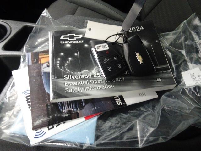 Chevrolet Silverado 2500HD 4WD Crew Cab 159" LT 2024