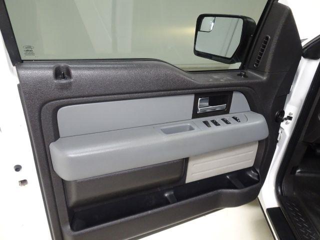 Ford F-150 2WD SuperCab 145" Lariat 2012