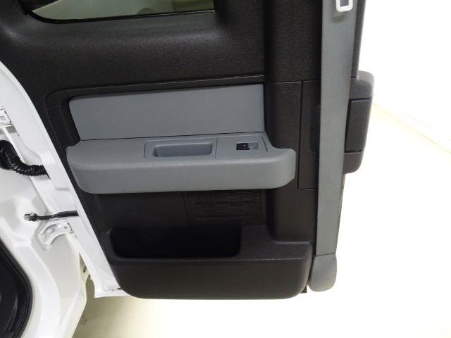 Ford F-150 2WD SuperCab 145" Lariat 2012