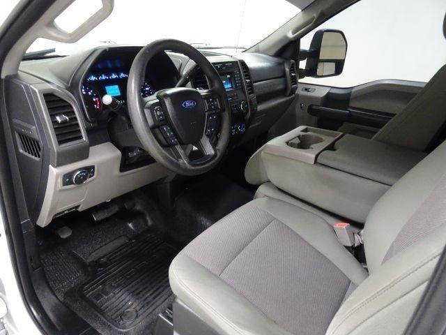 Ford Super Duty F-250 SRW XLT 2WD Reg Cab 8' Box 2019