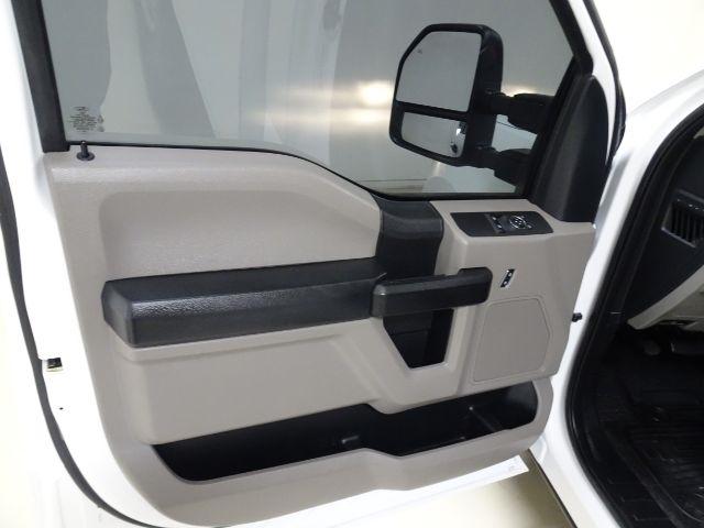 Ford Super Duty F-250 SRW XLT 2WD Reg Cab 8' Box 2019