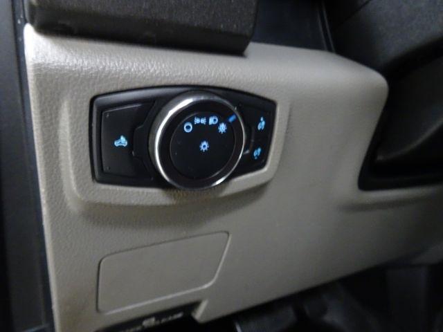 Ford Super Duty F-250 SRW XLT 2WD Reg Cab 8' Box 2019