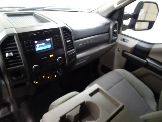 Ford Super Duty F-250 SRW XLT 2WD Reg Cab 8' Box 2019