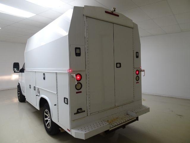 GMC Savana Commercial Cutaway 3500 Van 139" 2014
