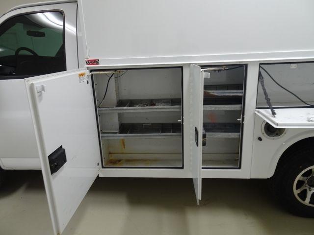 GMC Savana Commercial Cutaway 3500 Van 139" 2014