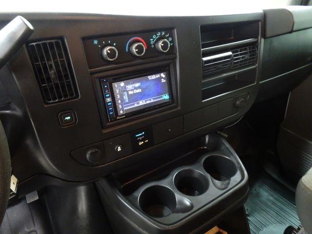 GMC Savana Commercial Cutaway 3500 Van 139" 2014