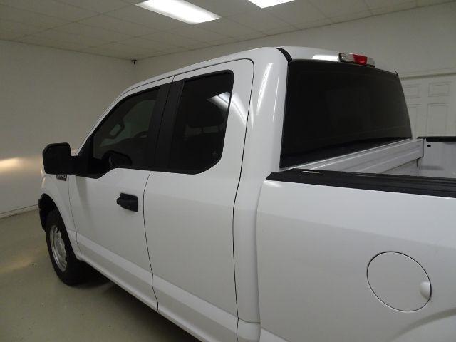 Ford F-150 Lariat 4WD SuperCab 8' Box 2018