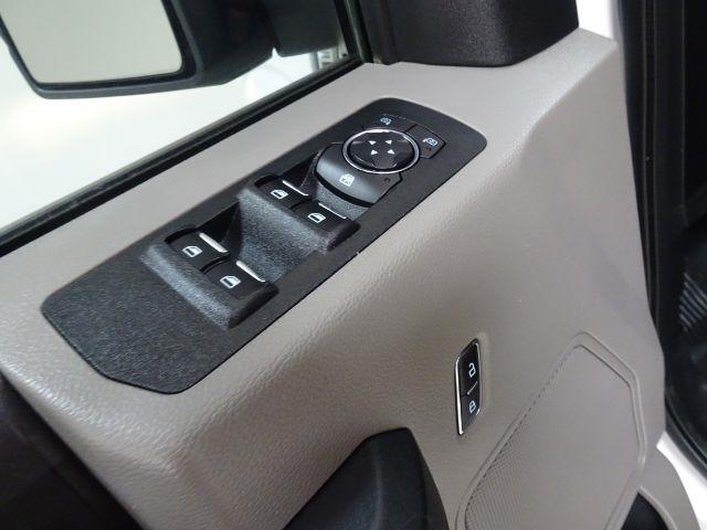 Ford F-150 Lariat 4WD SuperCab 8' Box 2018