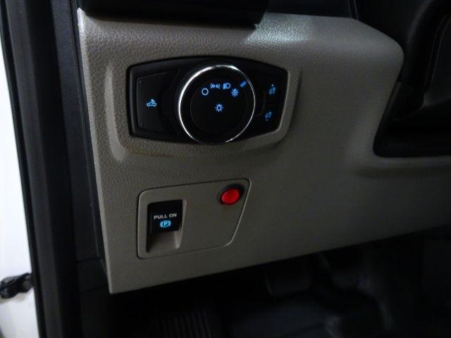 Ford F-150 Lariat 4WD SuperCab 8' Box 2018