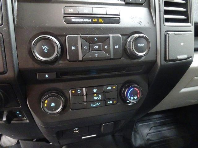 Ford F-150 Lariat 4WD SuperCab 8' Box 2018