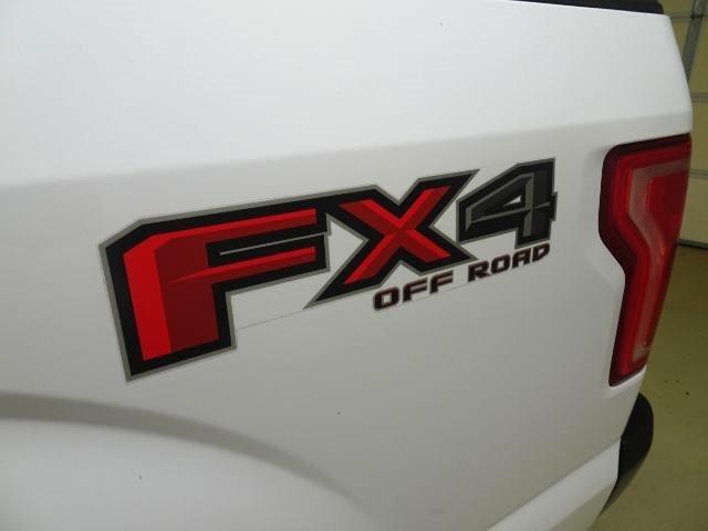 Ford F-150 Lariat 4WD SuperCab 8' Box 2017