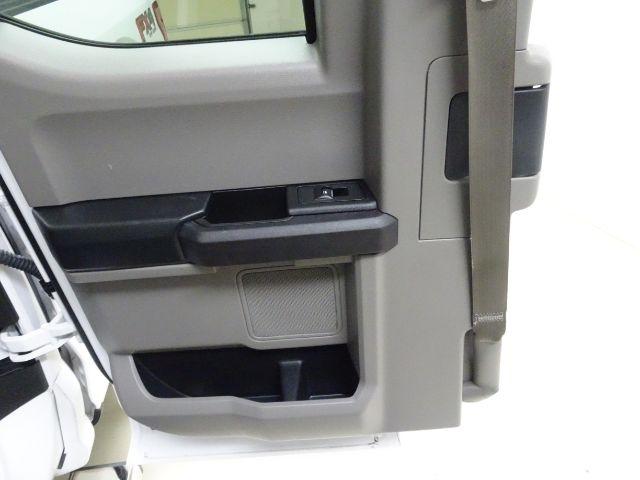 Ford F-150 Lariat 4WD SuperCab 8' Box 2017