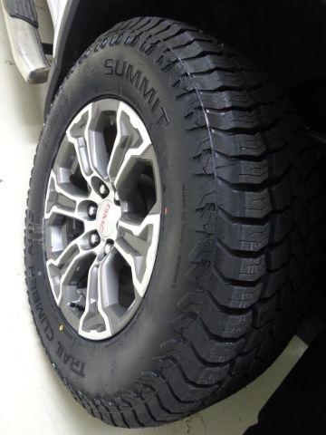 GMC Sierra 1500 4WD Crew Cab 157" SLE 2024