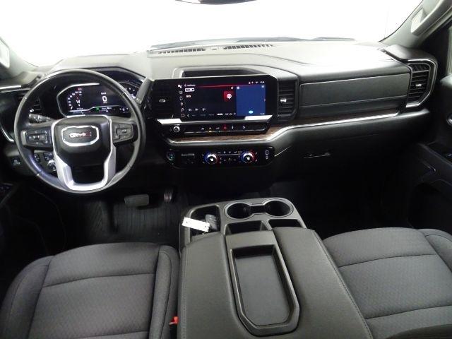 GMC Sierra 1500 4WD Crew Cab 157" SLE 2024