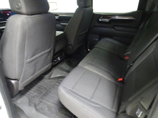 GMC Sierra 1500 4WD Crew Cab 157" SLE 2024