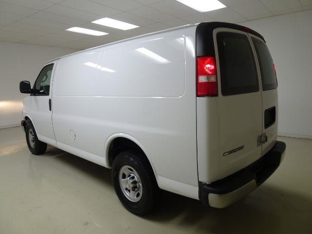 Chevrolet Express Cargo Van RWD 2500 135" 2021