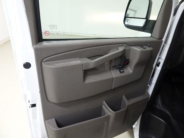 Chevrolet Express Cargo Van RWD 2500 135" 2021