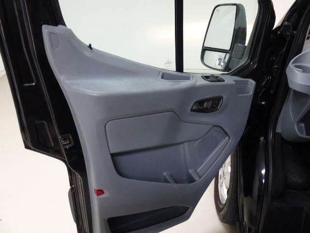 Ford Transit Van T-250 148" Med Rf 9000 GVWR Sliding RH Dr 2017