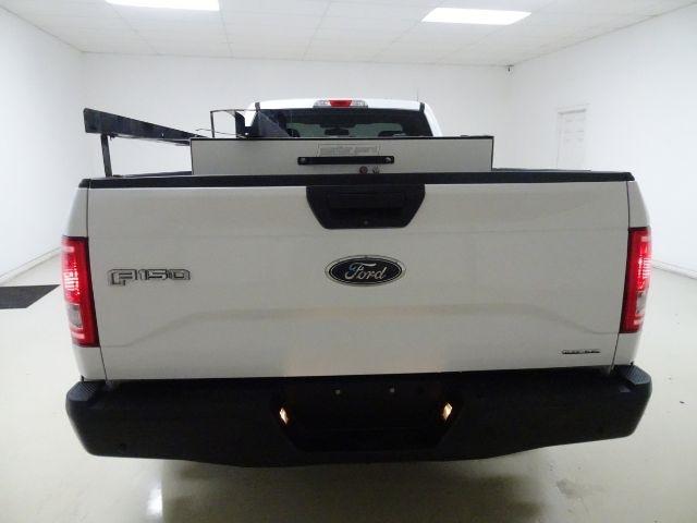Ford F-150 2WD Reg Cab 141" XLT 2015