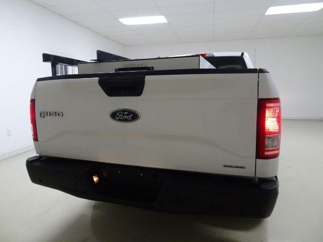 Ford F-150 2WD Reg Cab 141" XLT 2015