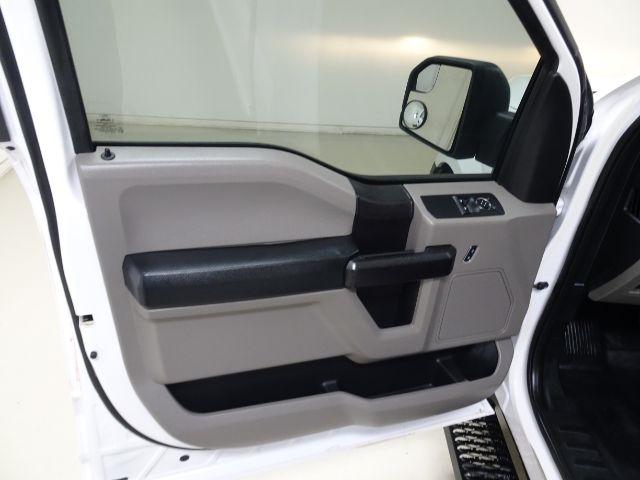 Ford F-150 2WD Reg Cab 141" XLT 2015