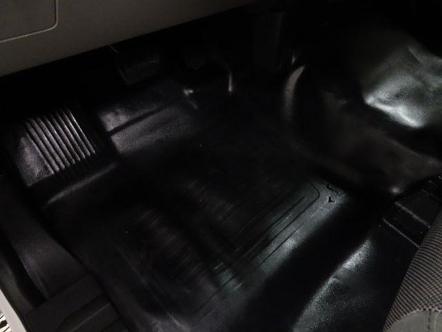 Ford F-150 2WD Reg Cab 141" XLT 2015