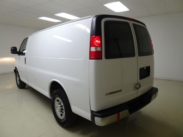Chevrolet Express Cargo Van RWD 2500 135" 2021
