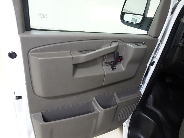 Chevrolet Express Cargo Van RWD 2500 135" 2021