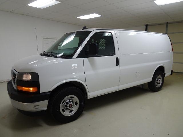 GMC Savana Cargo Van RWD 2500 135" 2021