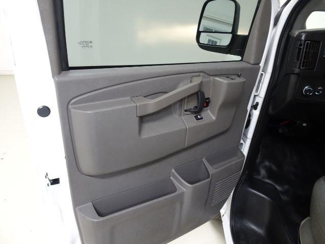 GMC Savana Cargo Van RWD 2500 135" 2020