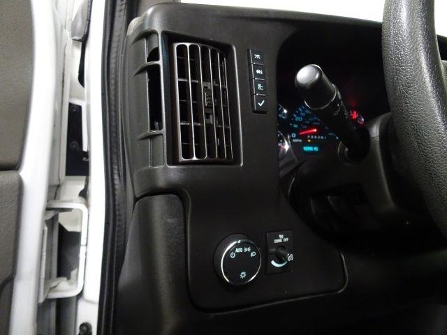 GMC Savana Cargo Van RWD 2500 135" 2020