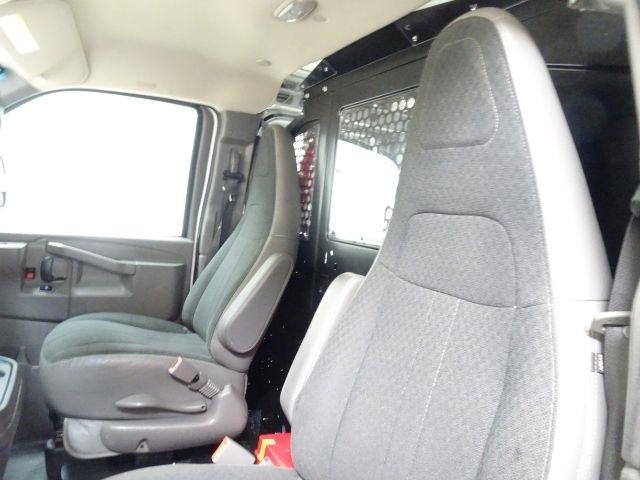 GMC Savana Cargo Van RWD 2500 135" 2020