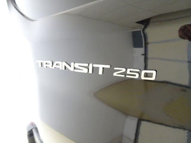 Ford Transit Van T-250 148" Med Rf 9000 GVWR Sliding RH Dr 2017