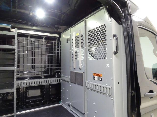 Ford Transit Van T-250 148" Med Rf 9000 GVWR Sliding RH Dr 2017