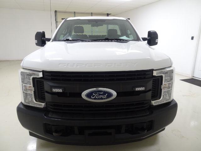 Ford Super Duty F-250 SRW XLT 2WD Reg Cab 8' Box 2019