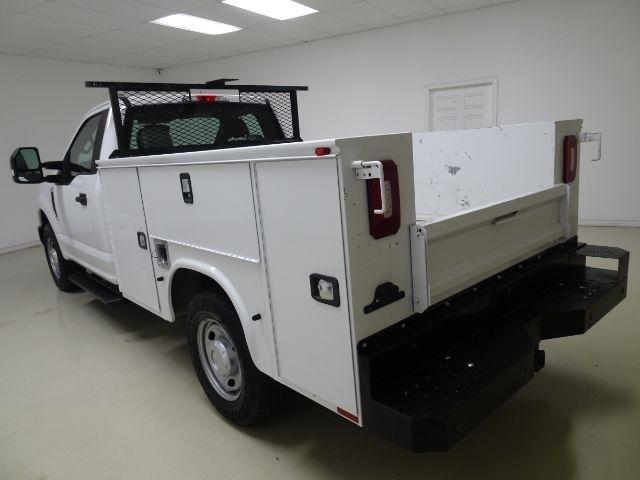 Ford Super Duty F-250 SRW XLT 2WD Reg Cab 8' Box 2019