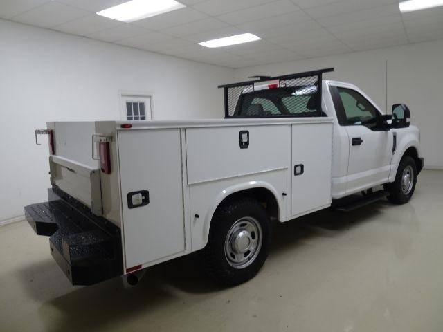 Ford Super Duty F-250 SRW XLT 2WD Reg Cab 8' Box 2019