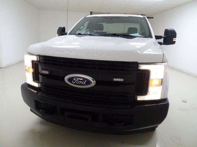 Ford Super Duty F-250 SRW XLT 2WD Reg Cab 8' Box 2019