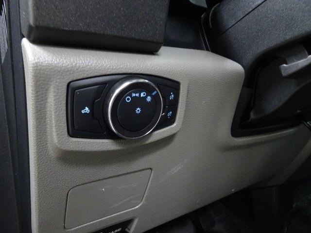 Ford Super Duty F-250 SRW XLT 2WD Reg Cab 8' Box 2019