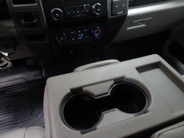Ford Super Duty F-250 SRW XLT 2WD Reg Cab 8' Box 2019