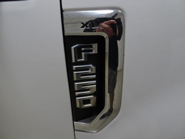 Ford Super Duty F-250 SRW XLT 2WD Reg Cab 8' Box 2019