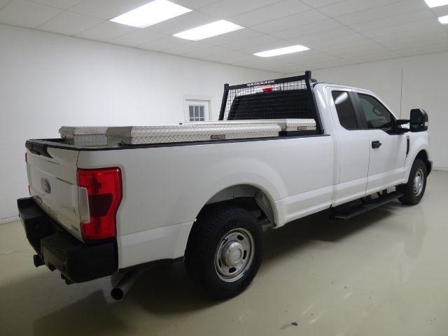 Ford Super Duty F-250 SRW XL 2WD Crew Cab 8' Box 2019