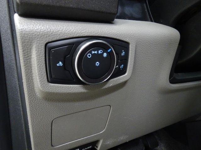 Ford Super Duty F-250 SRW XL 2WD Crew Cab 8' Box 2019