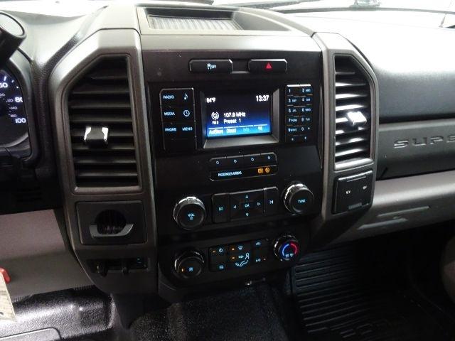 Ford Super Duty F-250 SRW XL 2WD Crew Cab 8' Box 2019