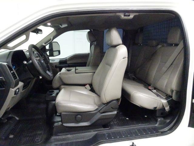Ford Super Duty F-250 SRW XL 2WD Crew Cab 8' Box 2019